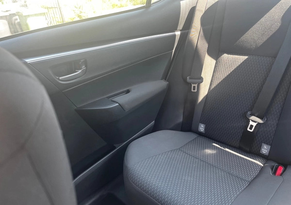 Toyota Corolla cena 50000 przebieg: 74000, rok produkcji 2018 z Kock małe 254